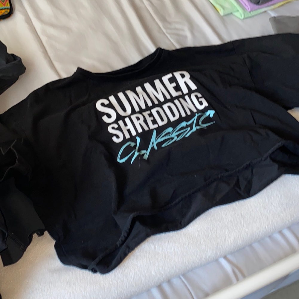 ALPHALETE SUMMER SHREDDING CROP TOP